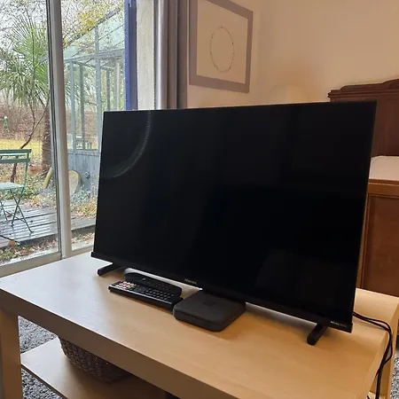 Garden Apartment Le Chaffaut-Saint-Jurson